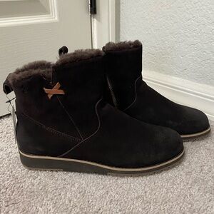 NWT Emu Australia Merino Wool Zipper Booties
